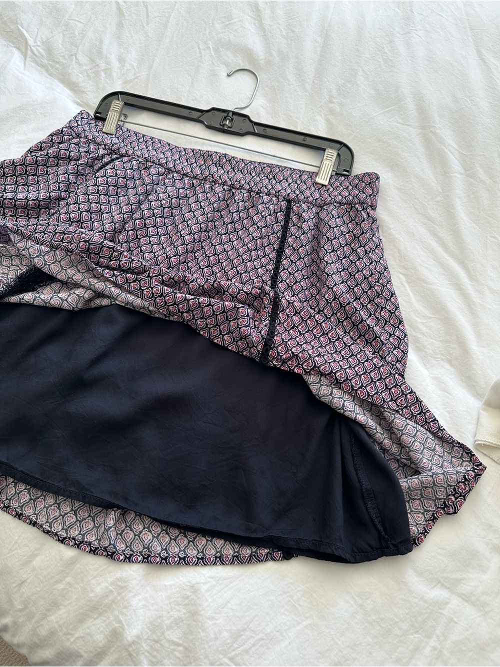 LOFT Pink Patterned Tiered A-Line Skirt with Black Trim, size large - Picture 4 of 10